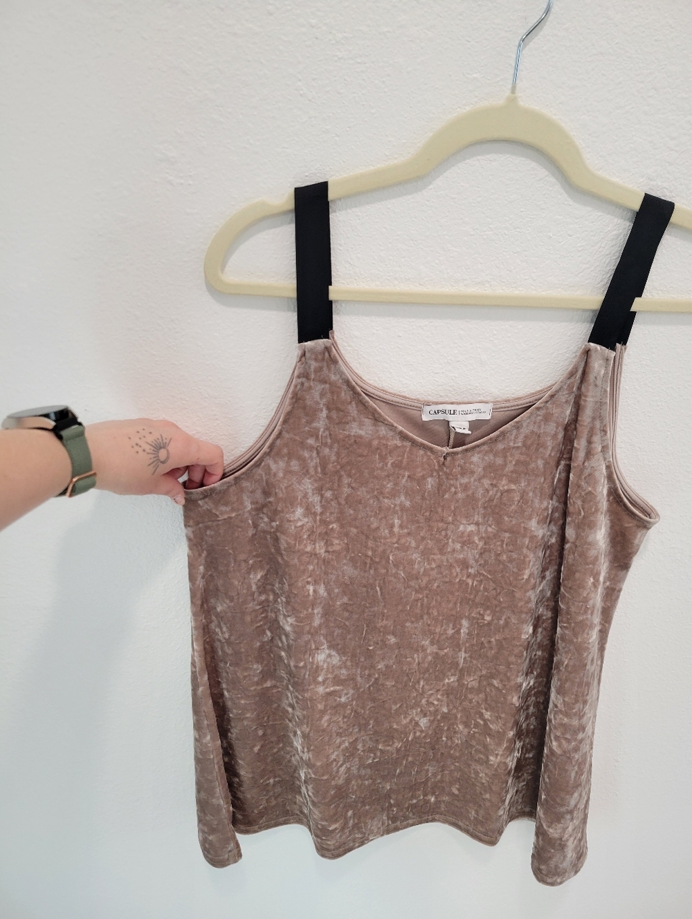 Capsule Velvet Taupe V-Neck Top Size 12 Black Straps - Picture 3 of 6